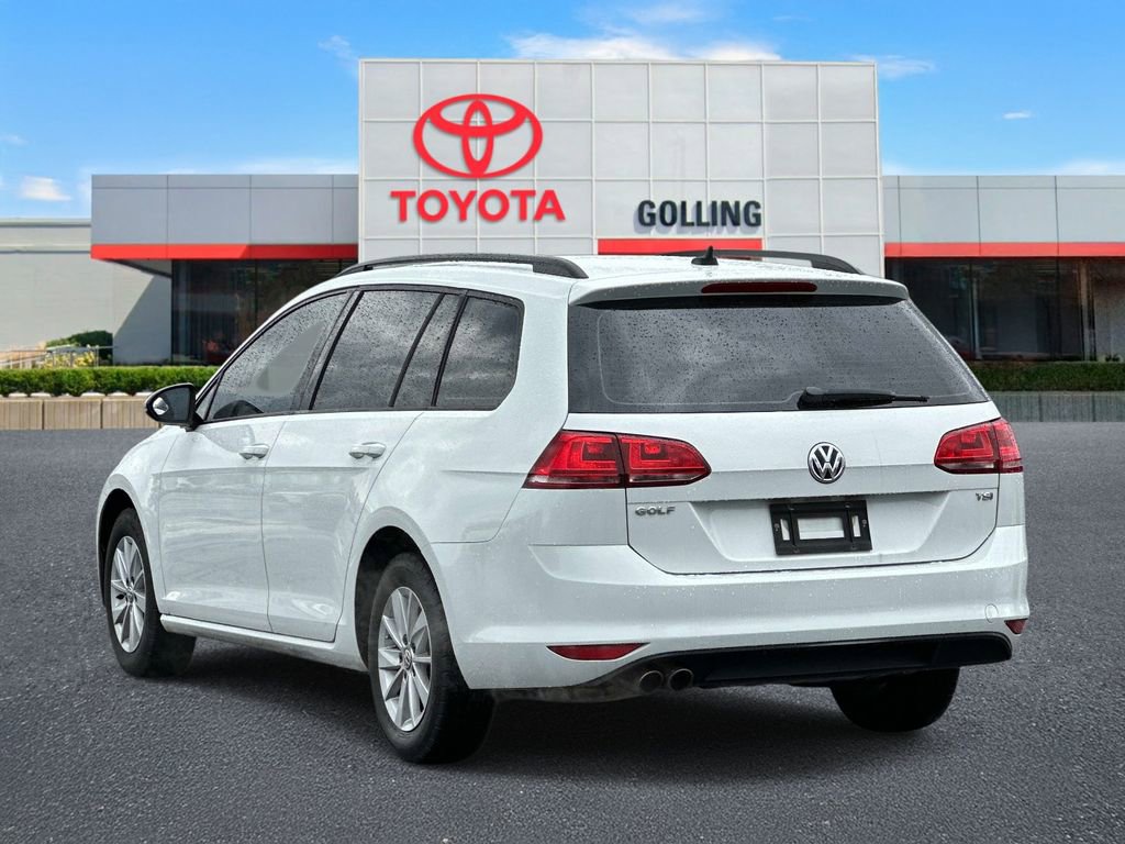 Used 2016 Volkswagen Golf S FWD image 4
