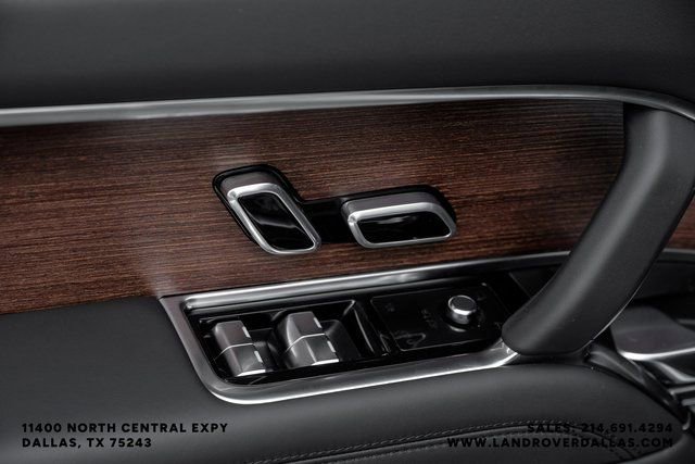 New 2026 Land Rover Range Rover SE image 43