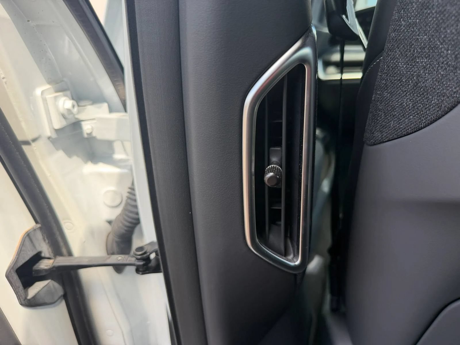 Used 2024 Lucid Air Touring AWD/4WD image 35