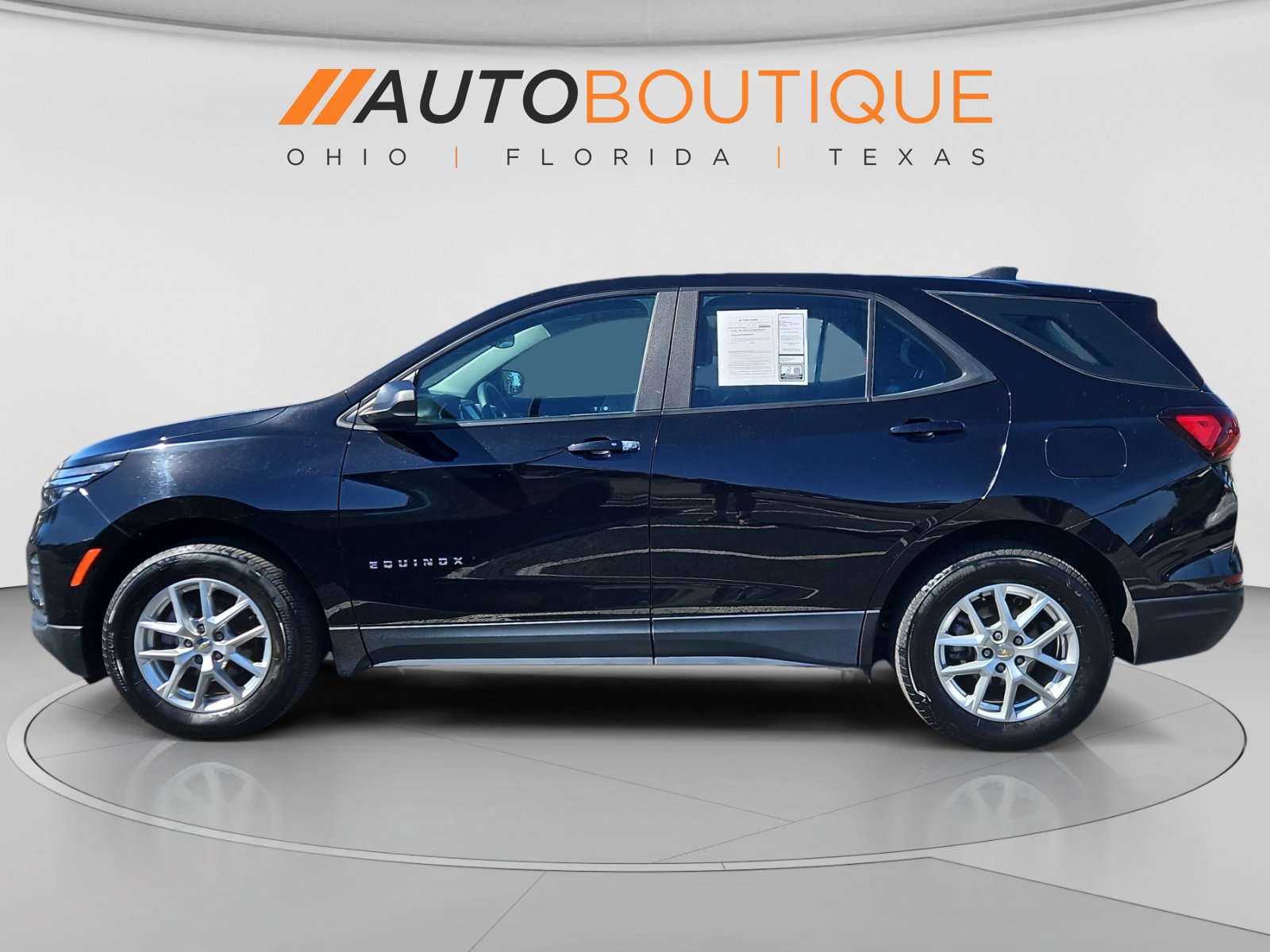 Used 2022 Chevrolet Equinox LS AWD/4WD image 2