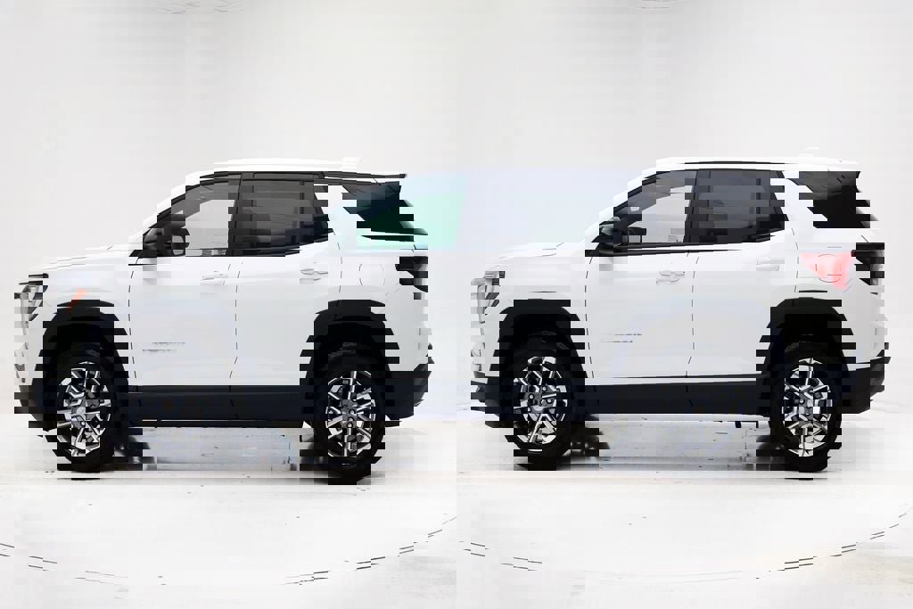 Used 2025 GMC Terrain Elevation image 6