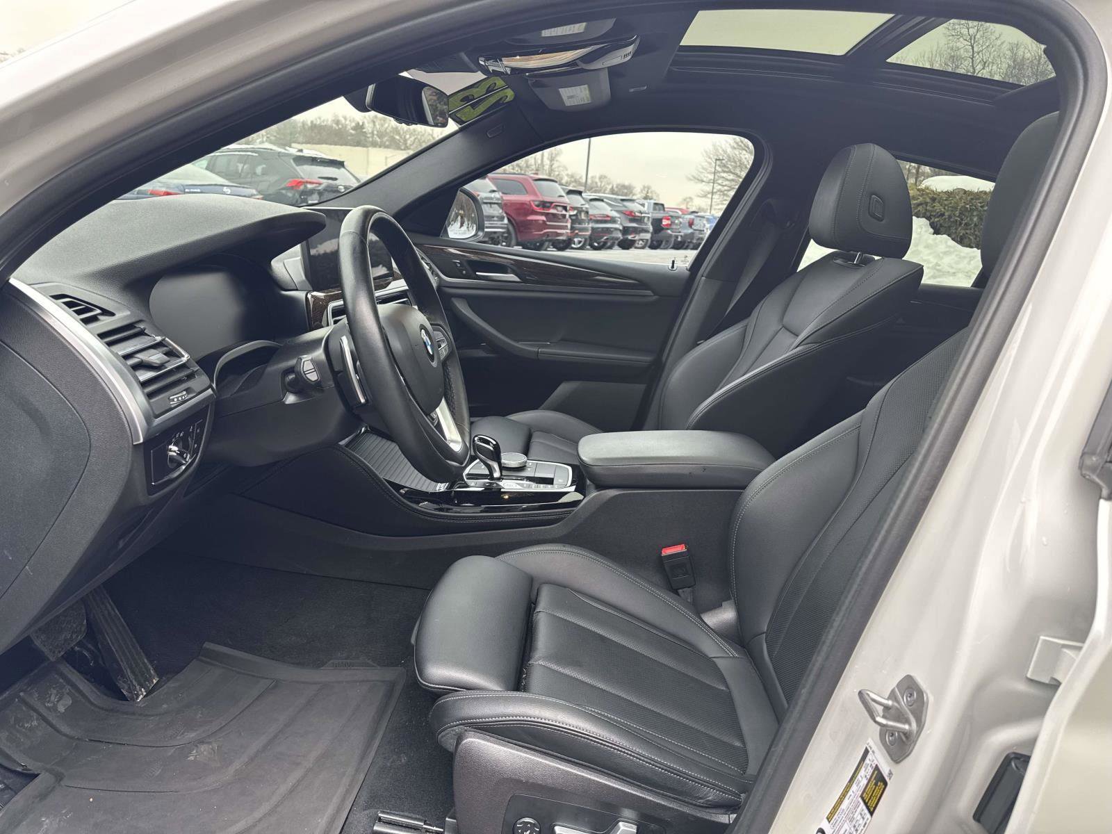 Used 2023 BMW X4 xDrive30i w/ Premium Package image 16