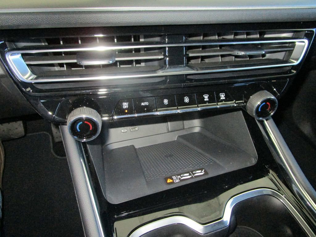 New 2026 Chevrolet Traverse LT w/ Driver Confidence Package image 35