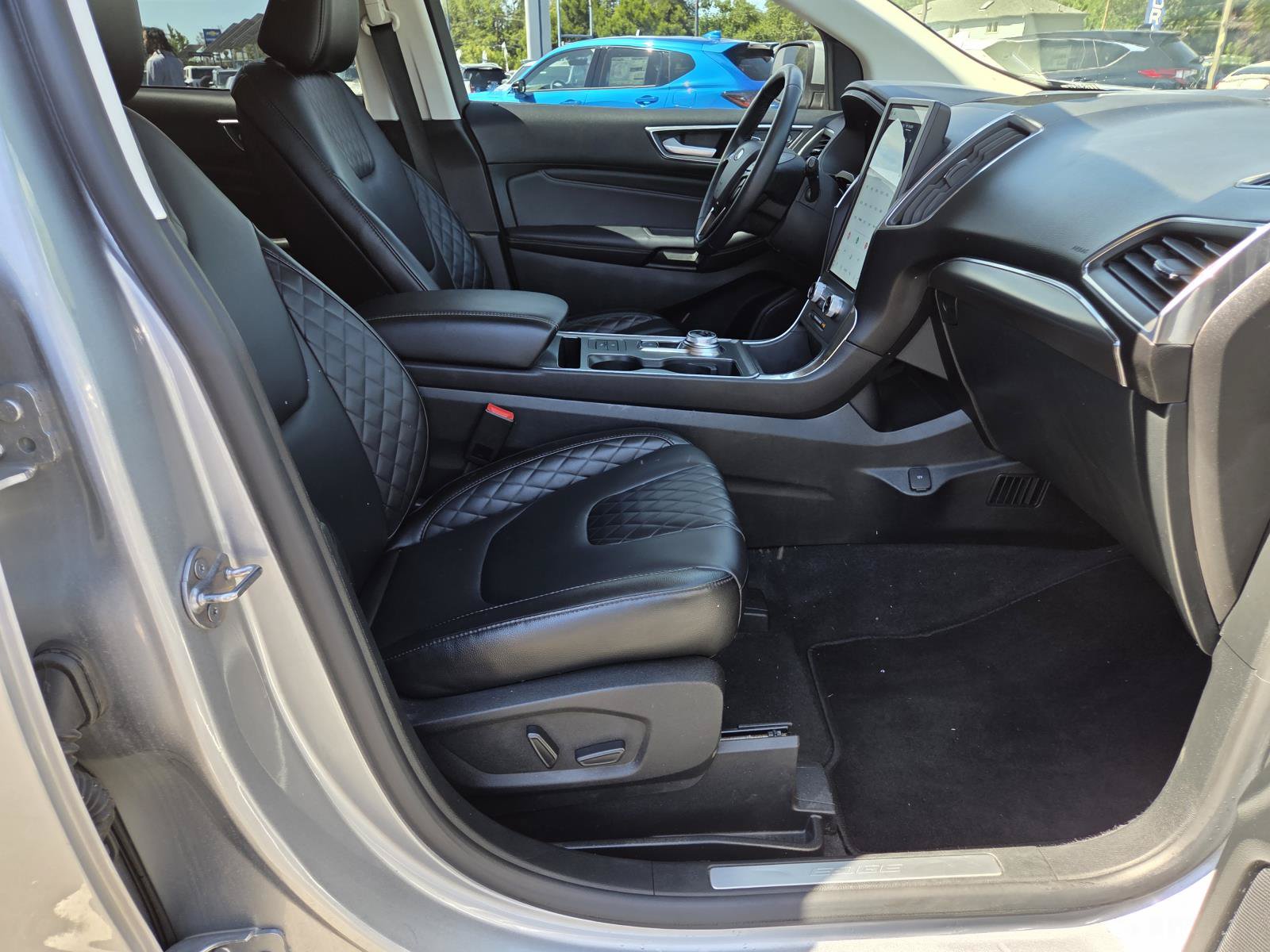 Used 2024 Ford Edge Titanium AWD/4WD image 20