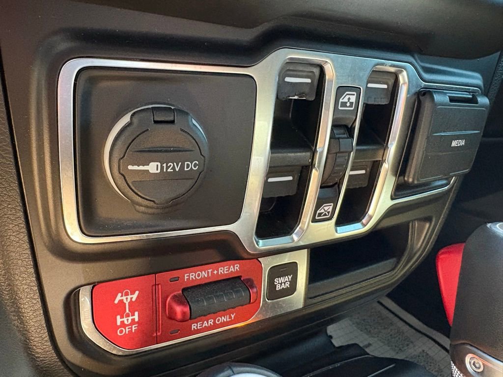 Used 2022 Jeep Wrangler Unlimited Rubicon 4xe w/ Dual Top Group image 30