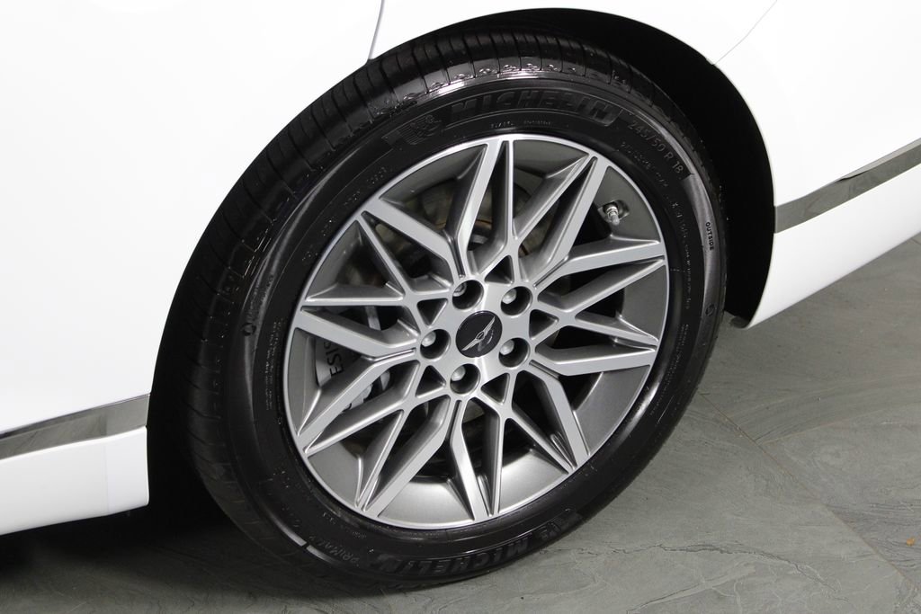 Used 2025 Genesis G80 2.5T image 10