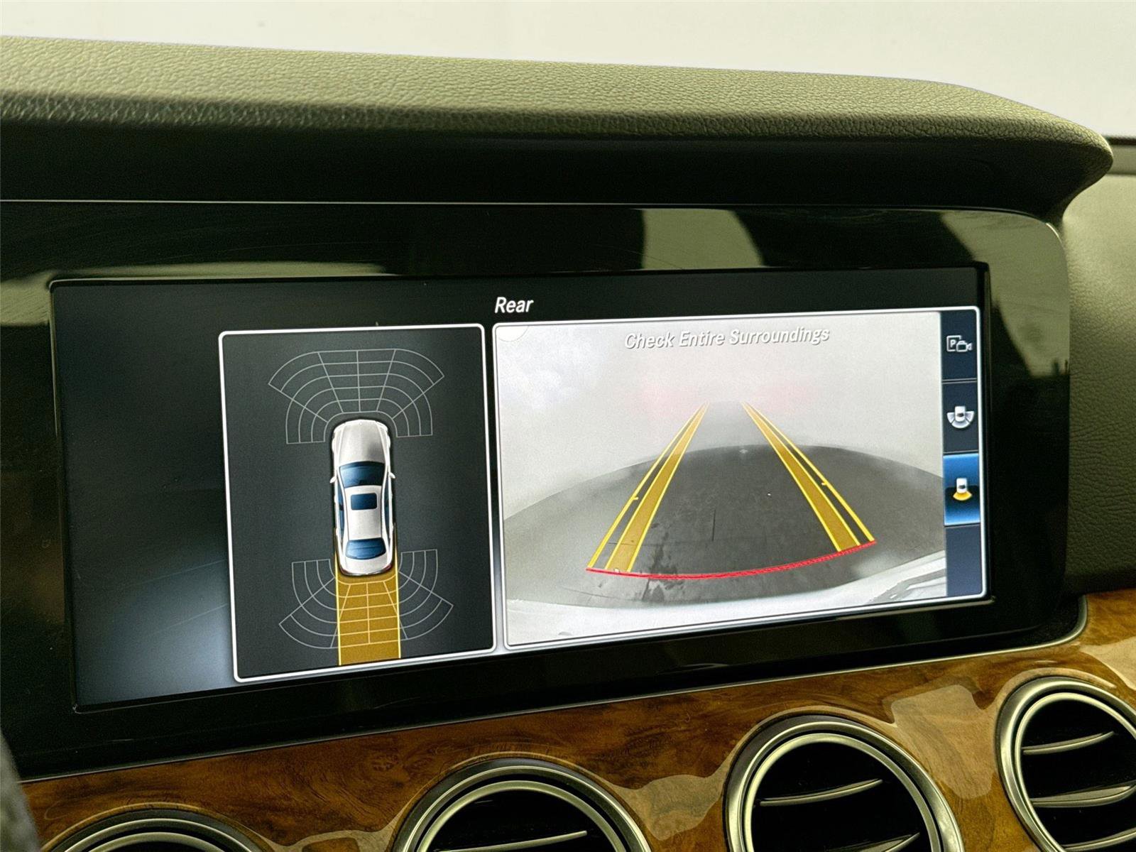 Used 2017 Mercedes-Benz E 300 4MATIC image 27