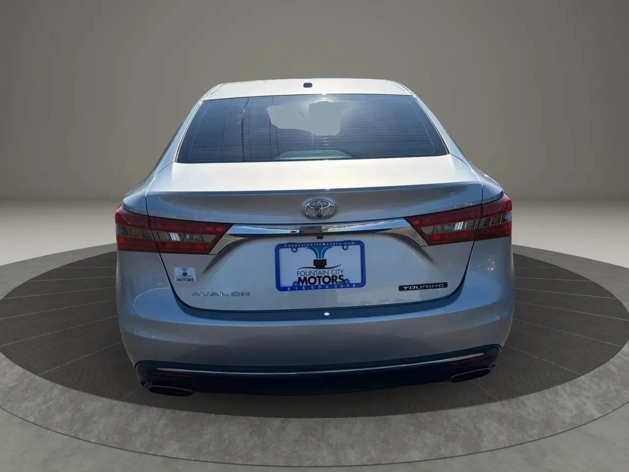 Used 2016 Toyota Avalon Touring FWD image 4