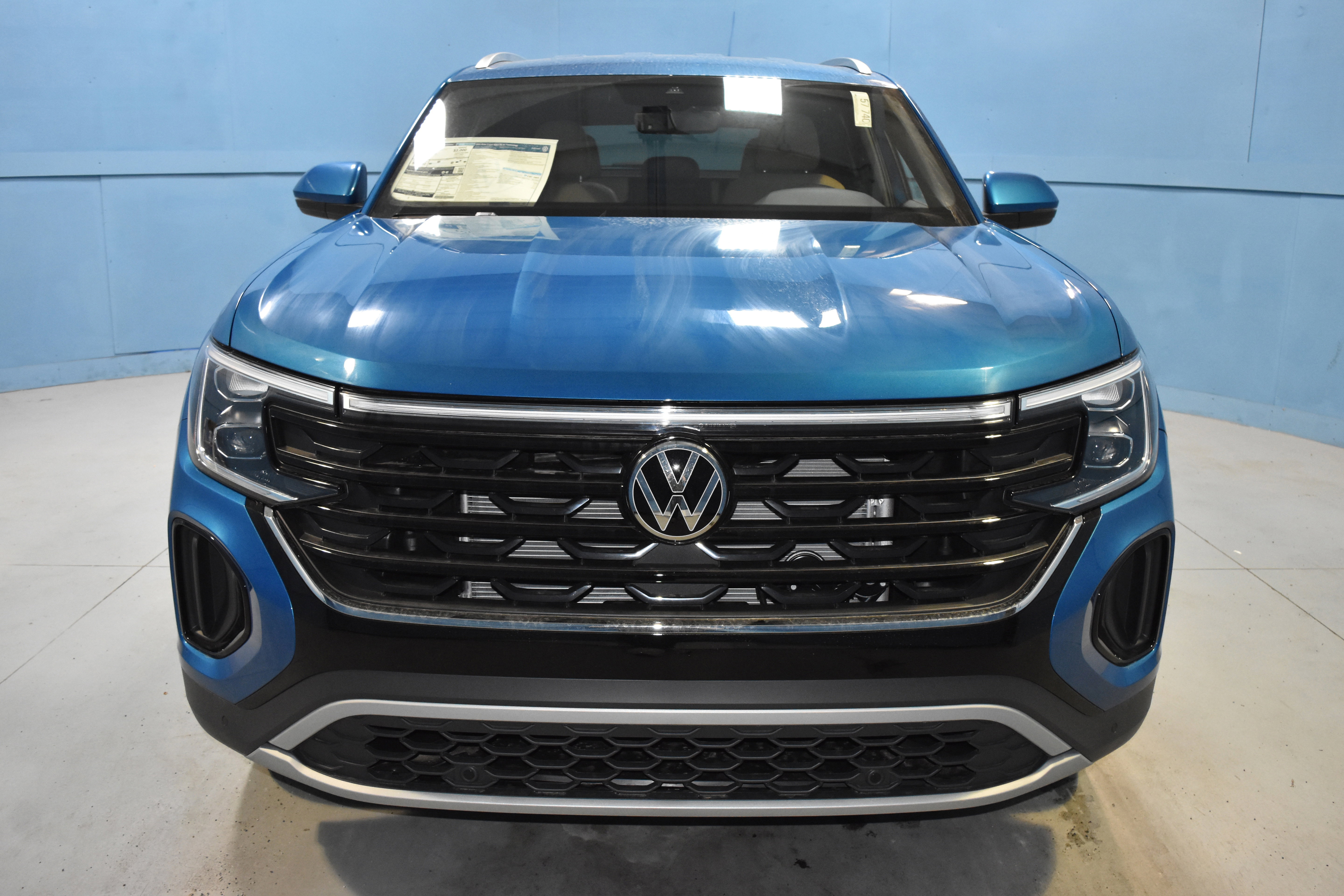 New 2025 Volkswagen Atlas Cross Sport SE image 18
