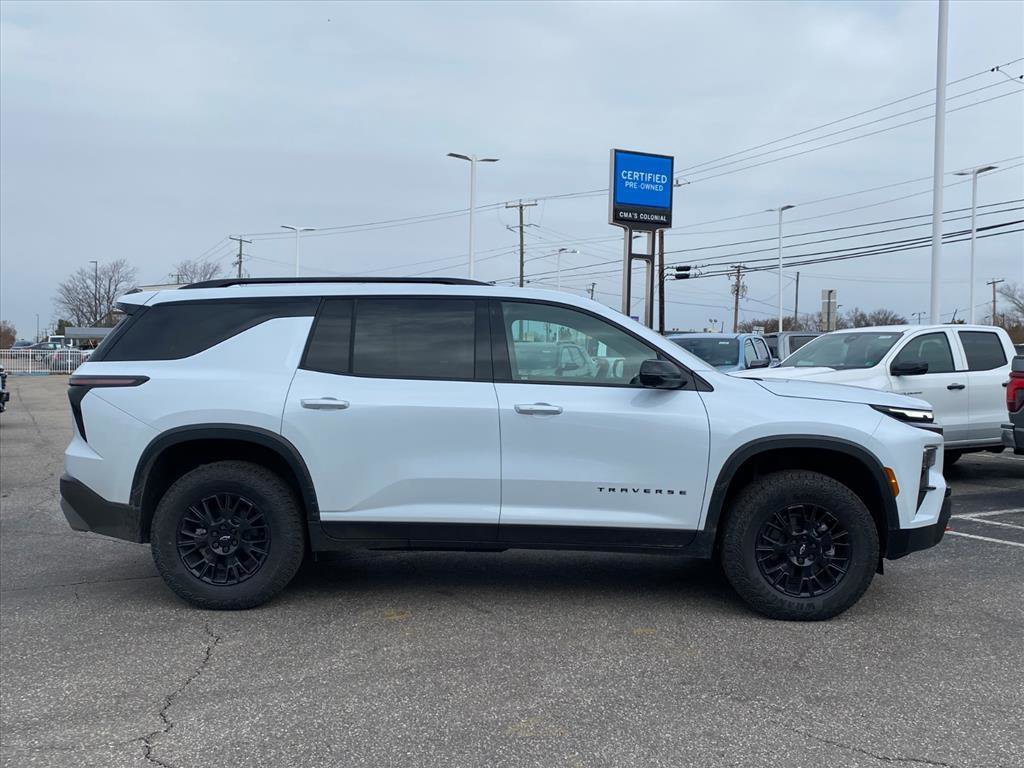 New 2026 Chevrolet Traverse Z71 w/ Driver Confidence Package image 2