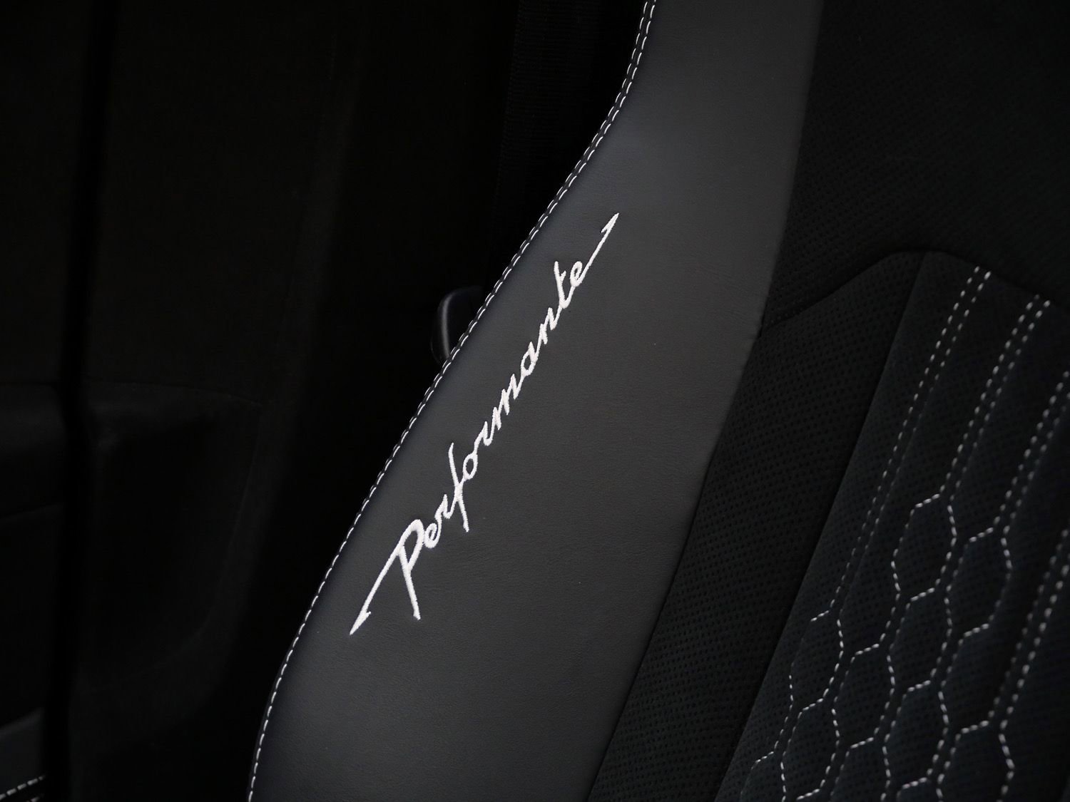 Used 2024 Lamborghini Urus Performante image 34