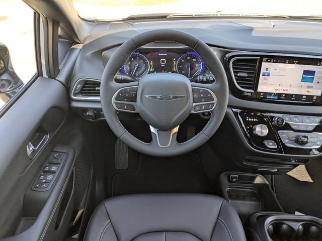 New 2026 Chrysler Voyager LX FWD image 15