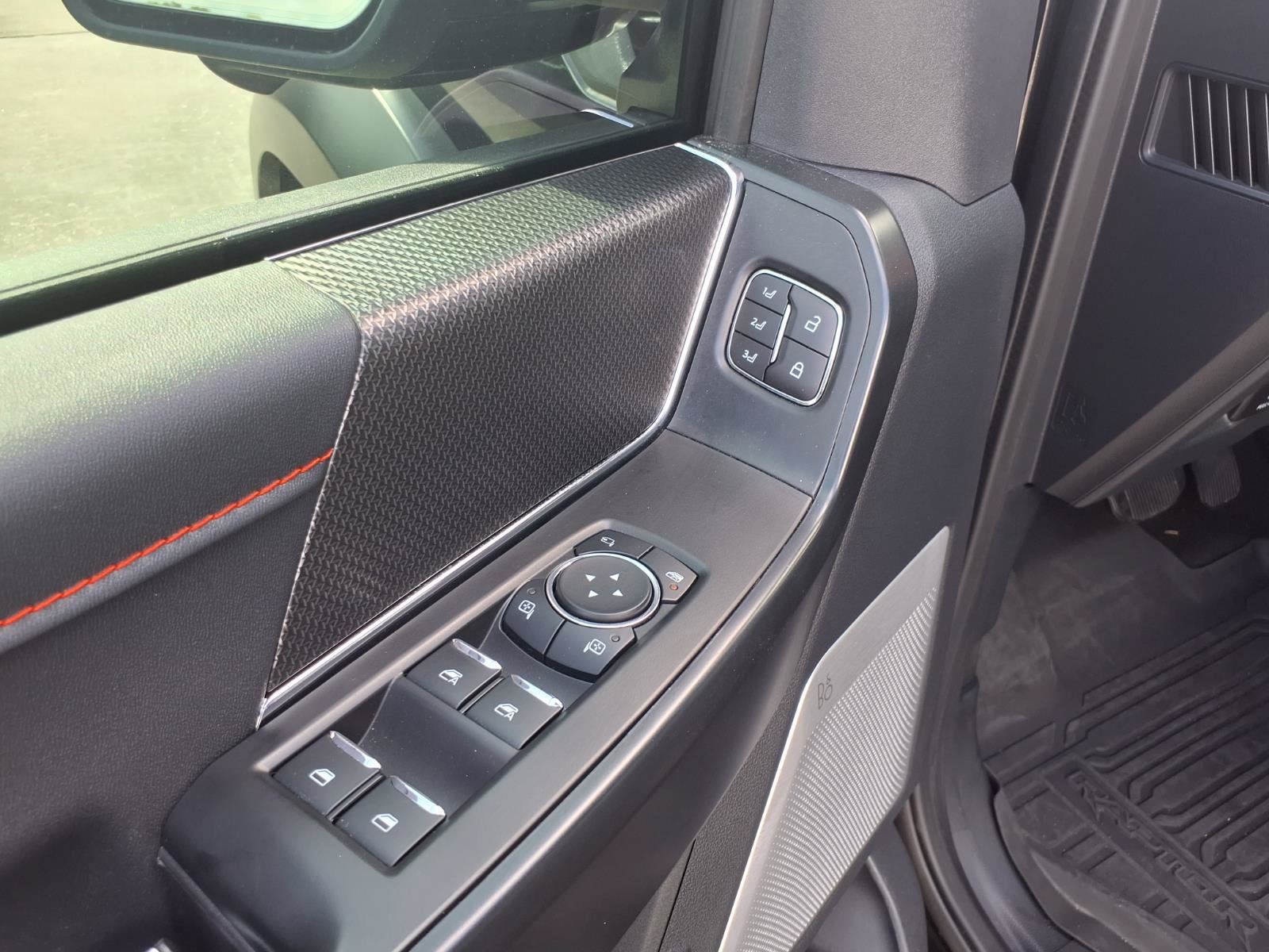 Used 2024 Ford F150 Raptor AWD/4WD image 13