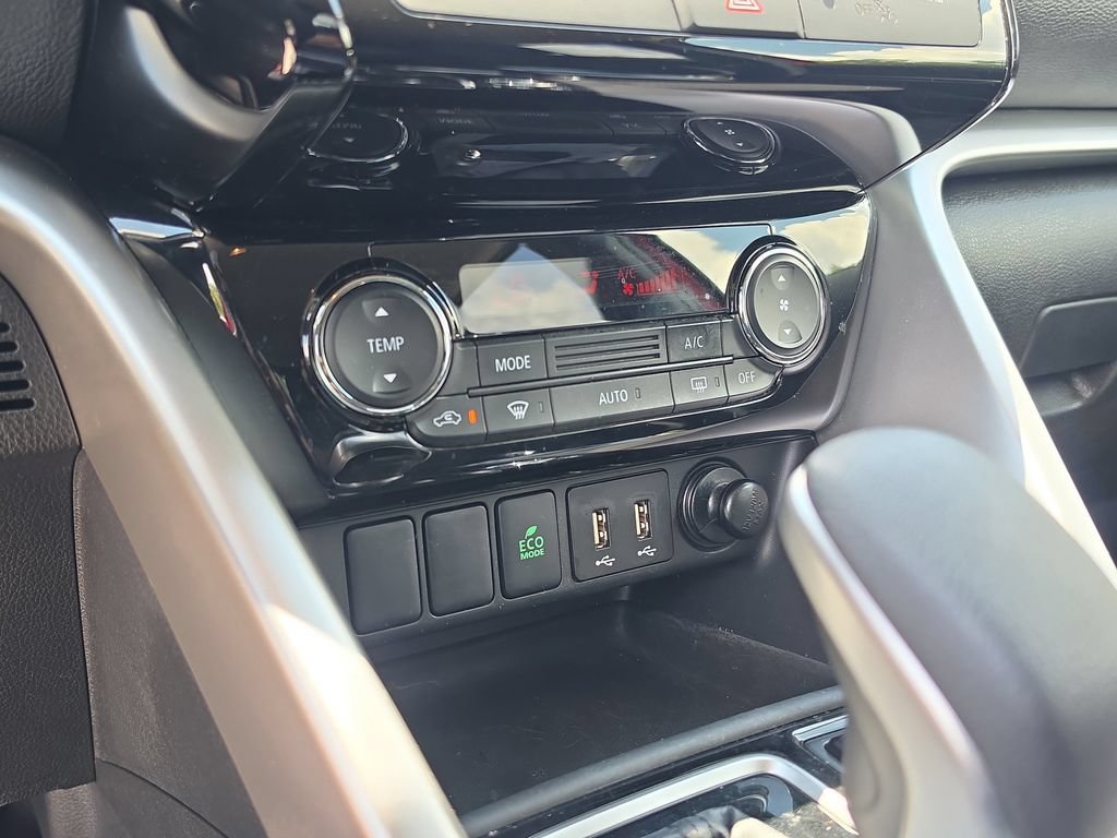 Used 2024 Mitsubishi Eclipse Cross LE AWD/4WD image 23