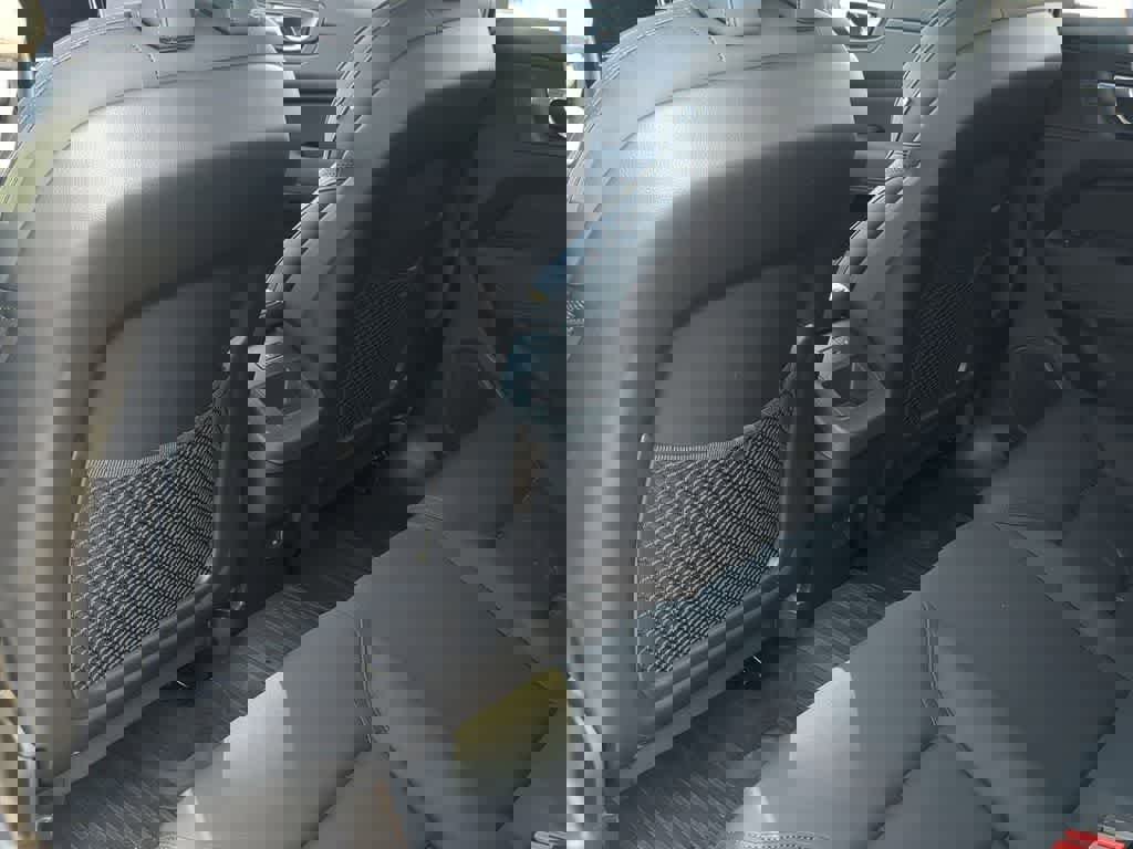 Used 2026 Volvo XC60 B5 Plus w/ Protection Package Premier image 17