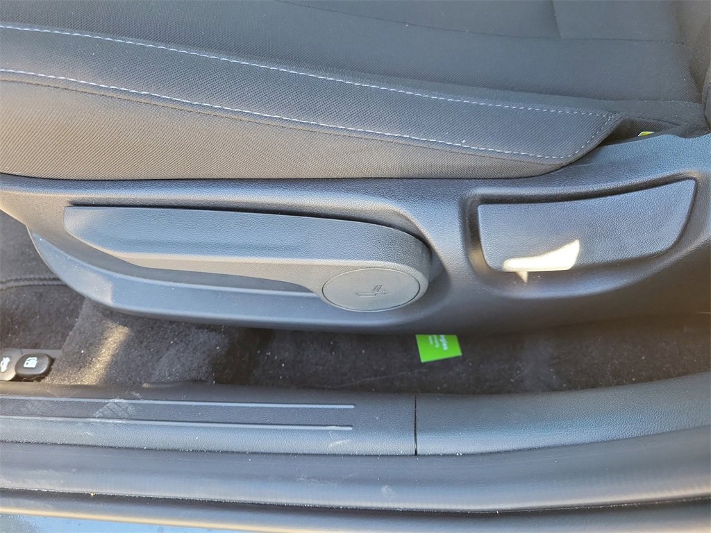 Certified 2025 Hyundai Elantra Sport image 21