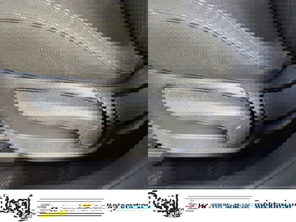 Used 2018 Kia Optima LX w/ 17" Alloy Wheels Package image 17