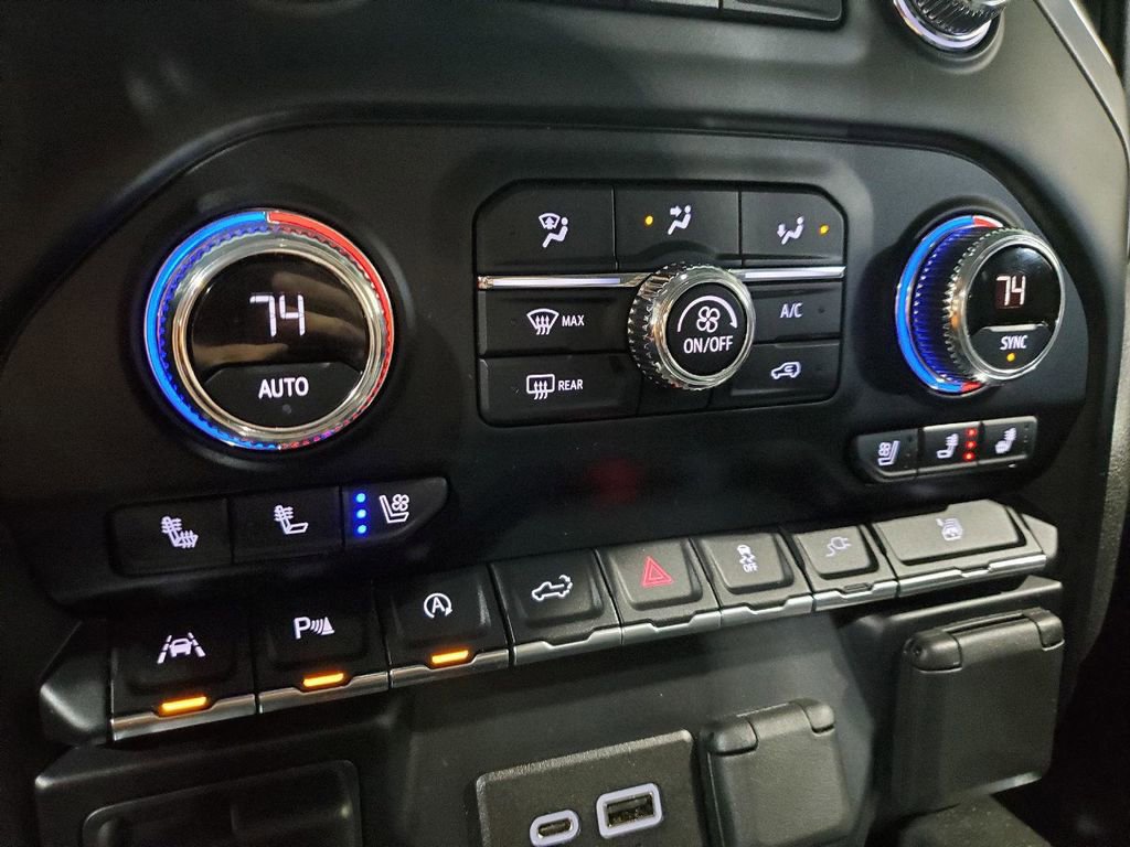 Used 2022 GMC Sierra 1500 SLT image 34