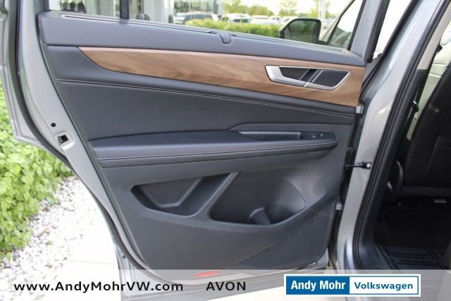 Used 2024 Volkswagen Atlas SE AWD/4WD image 30