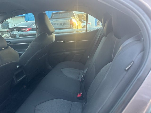 Used 2019 Toyota Camry LE FWD image 8