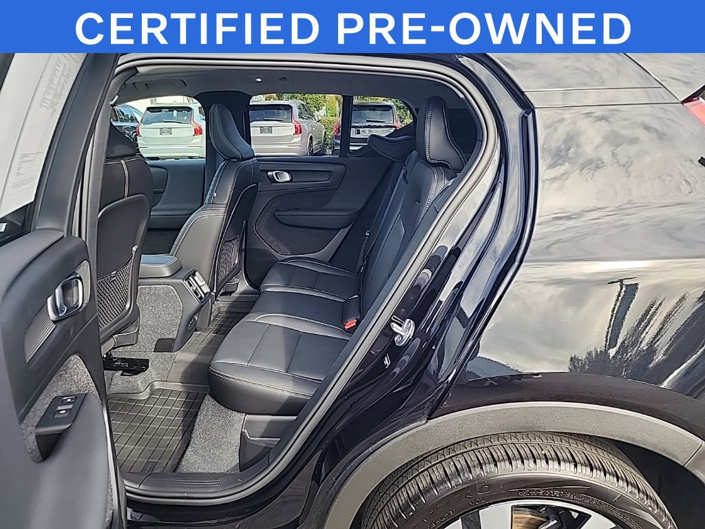 Used 2024 Volvo XC40 B5 Plus w/ Protection Package Premier AWD/4WD image 14