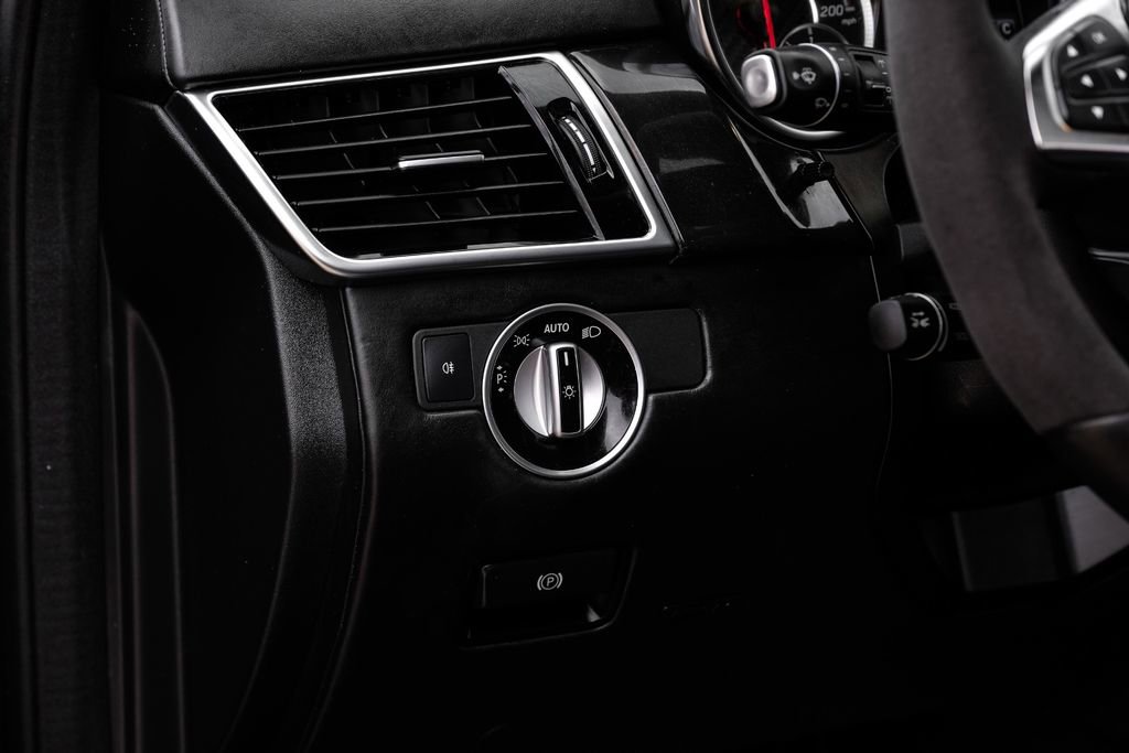 Used 2019 Mercedes-Benz GLS 63 AMG 4MATIC w/ AMG Night Styling Package image 21