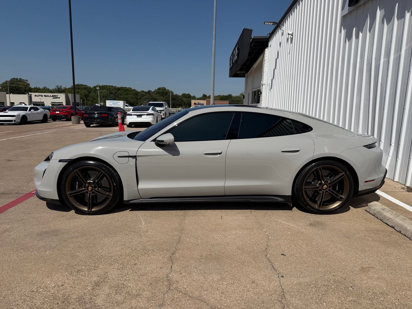 Used 2021 Porsche Taycan Turbo AWD/4WD image 3
