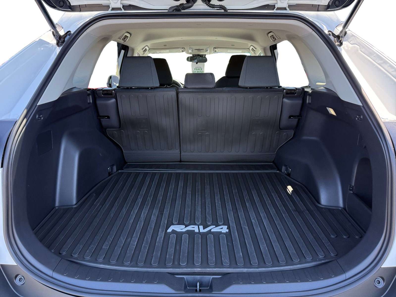 Used 2025 Toyota RAV4 XLE FWD image 17