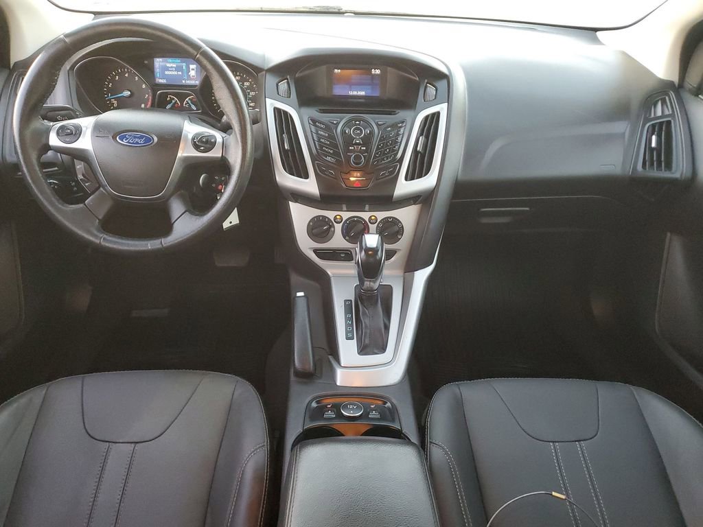 Used 2014 Ford Focus SE w/ Equipment Group 201A image 24