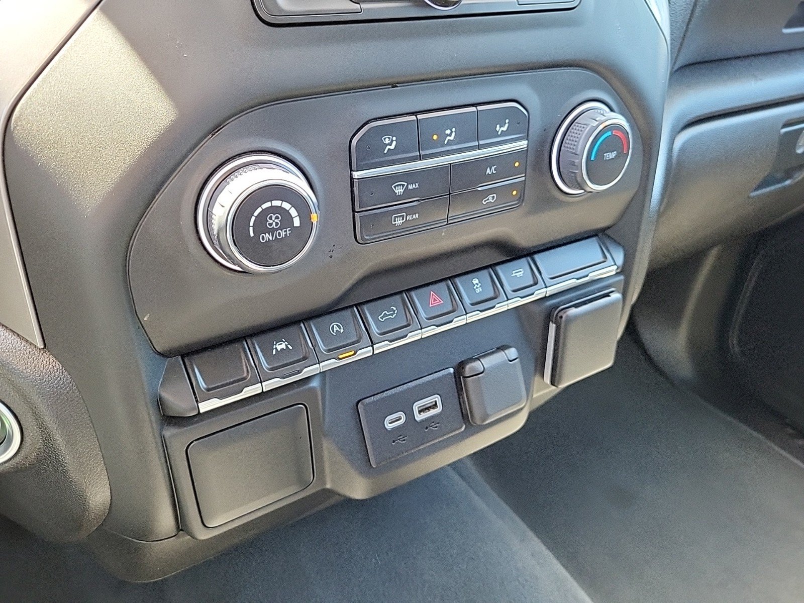 Used 2022 Chevrolet Silverado 1500 Custom RWD image 21