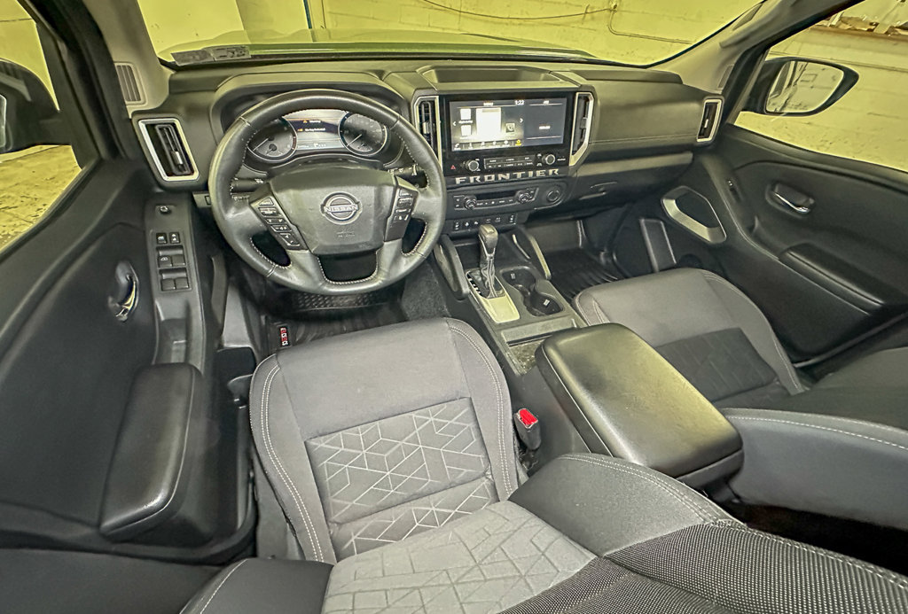 Used 2025 Nissan Frontier SV w/ SV Convenience Package AWD/4WD image 11