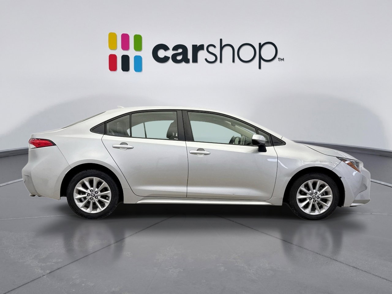 Used 2020 Toyota Corolla LE image 6