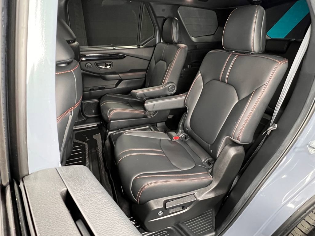 Used 2025 Honda Pilot TrailSport image 20