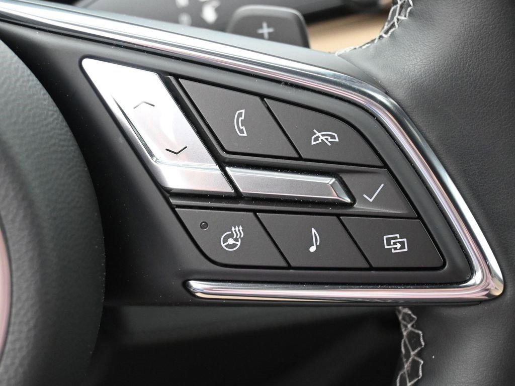 Used 2025 Buick Enclave Preferred w/ Power Package image 18