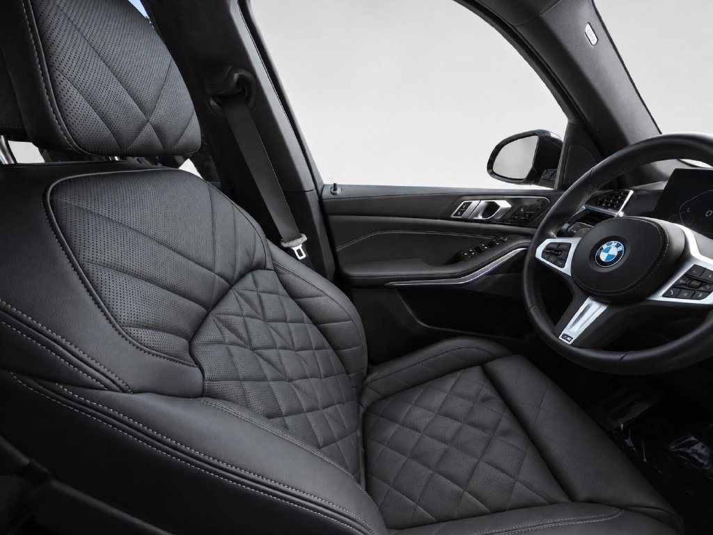 Certified 2024 BMW X5 xDrive40i w/ M Sport Package AWD/4WD image 29