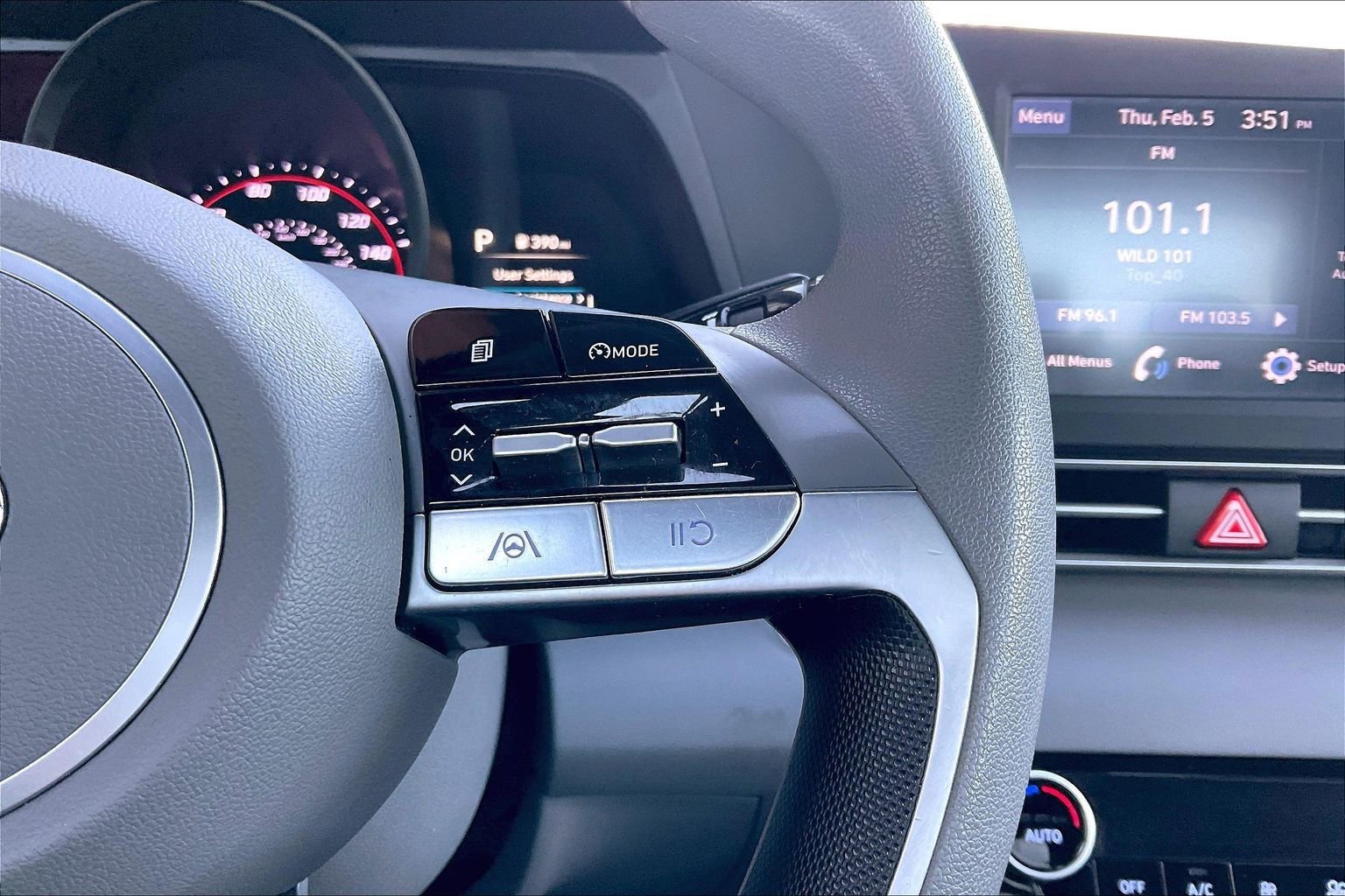 Used 2021 Hyundai Elantra SEL w/ Cargo Package image 11