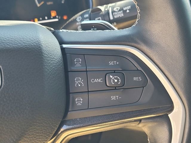 Used 2022 Jeep Grand Cherokee L Laredo AWD/4WD image 17