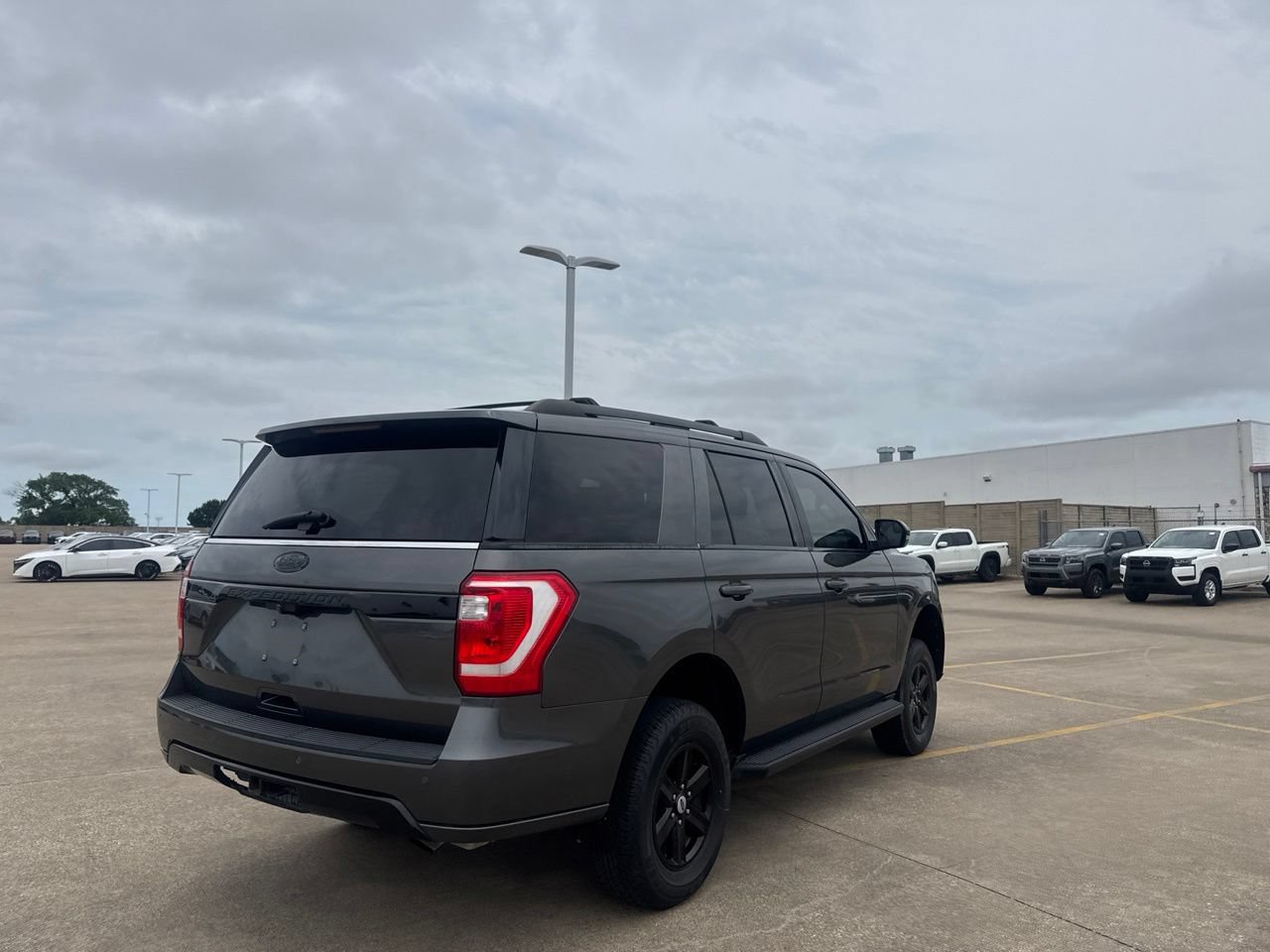 Used 2019 Ford Expedition XLT w/ Equipment Group 201A RWD image 21