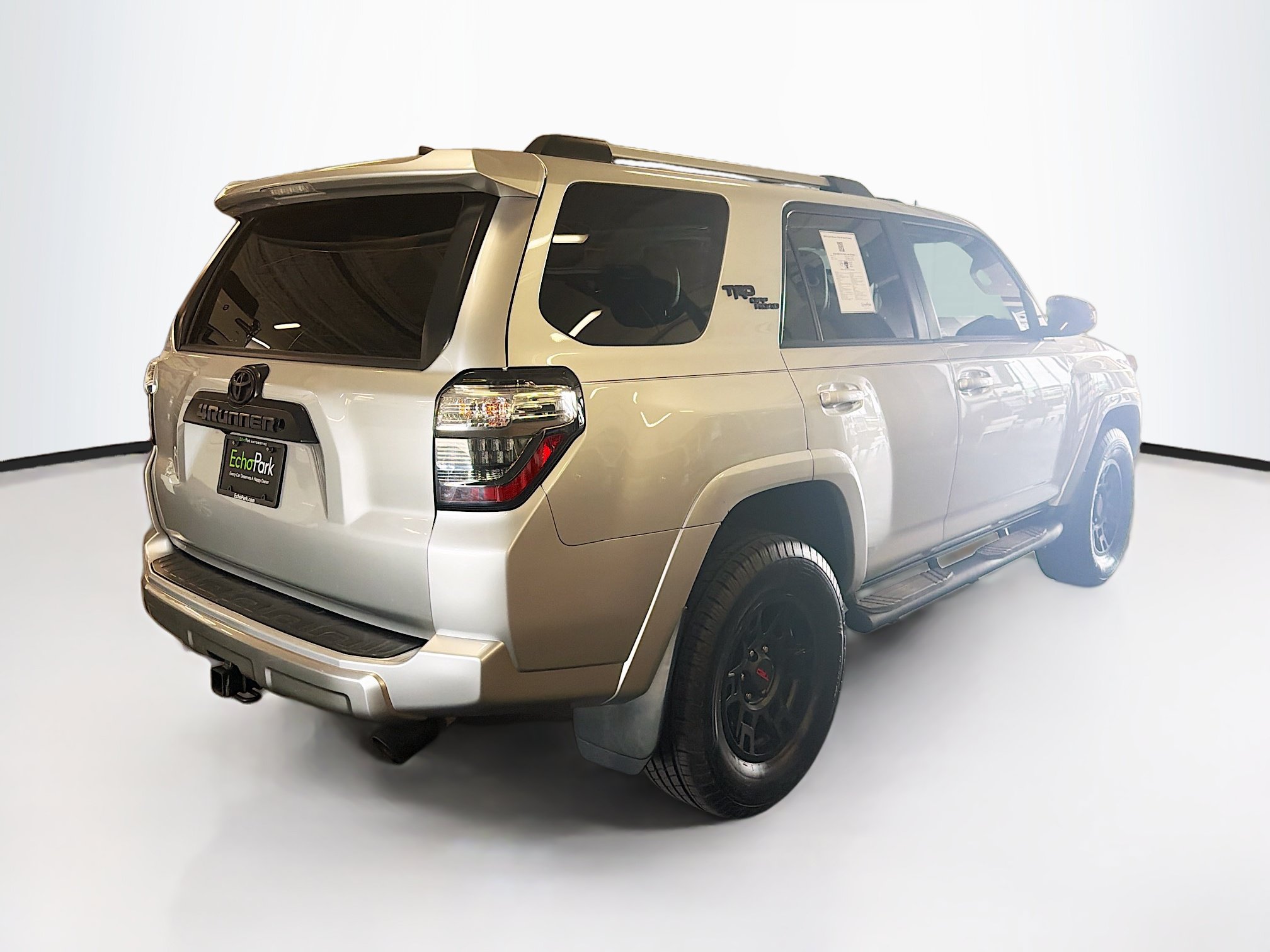 Used 2018 Toyota 4Runner TRD Off-Road Premium AWD/4WD image 9