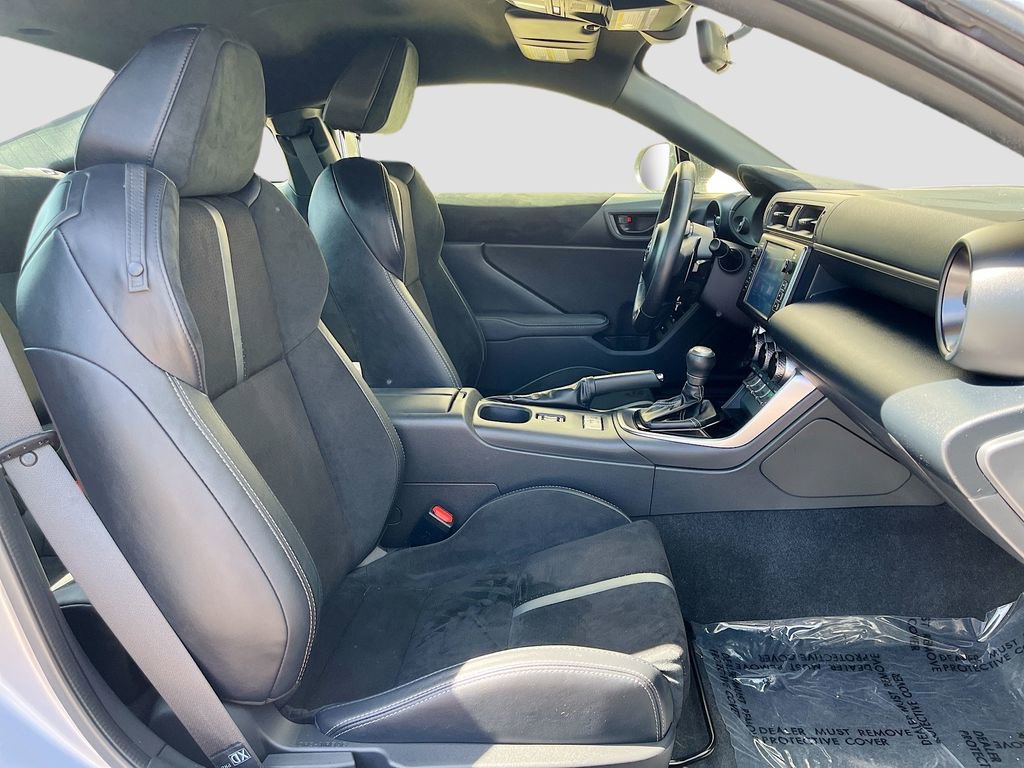 Used 2023 Toyota GR86 Premium w/ ALL Weather Mat Package (TMS) image 23