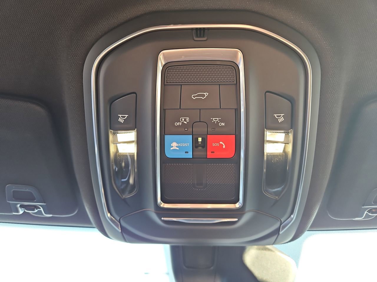 New 2025 Jeep Grand Cherokee L Laredo image 23