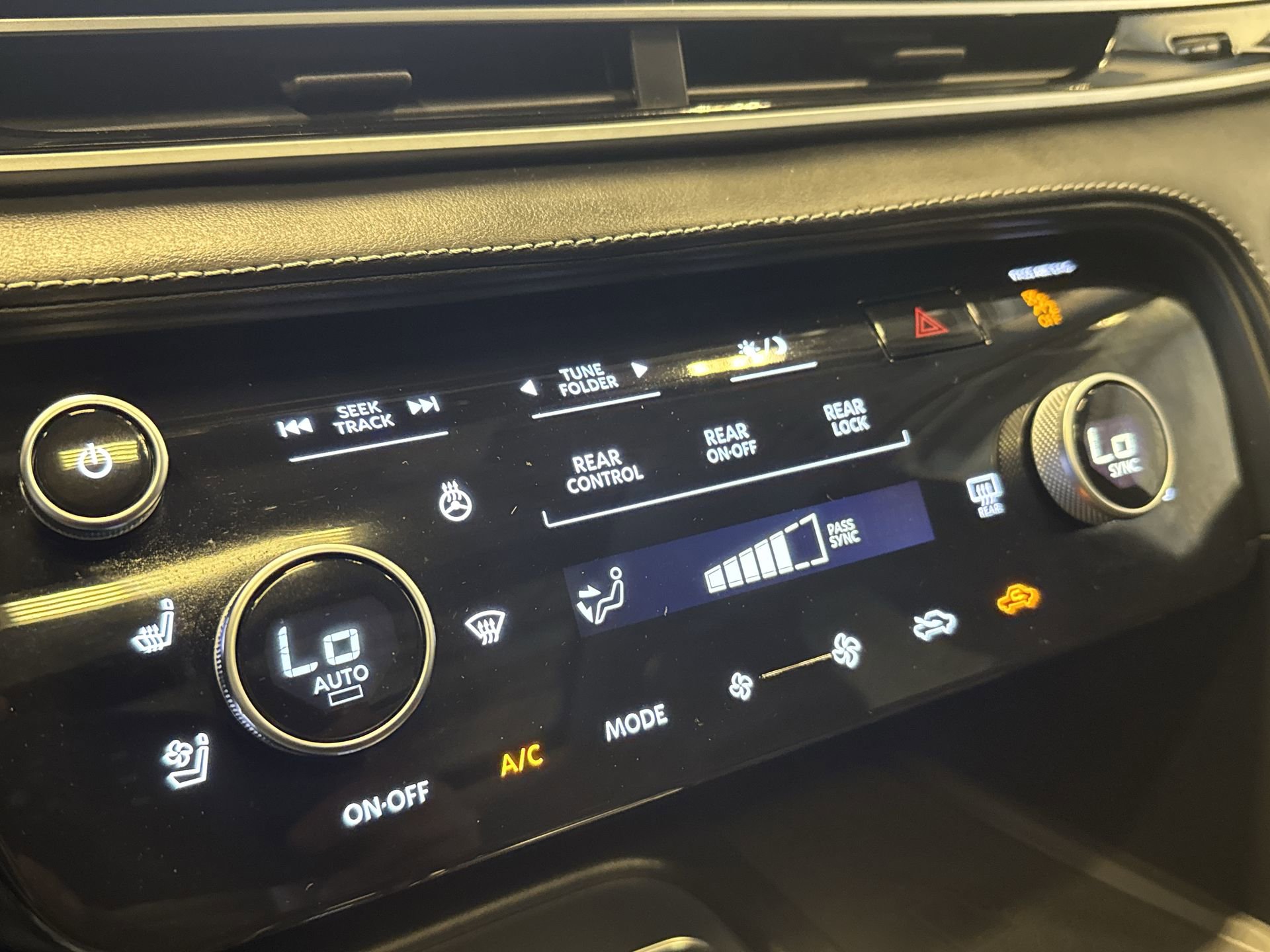 Certified 2023 INFINITI QX60 Luxe AWD/4WD image 19