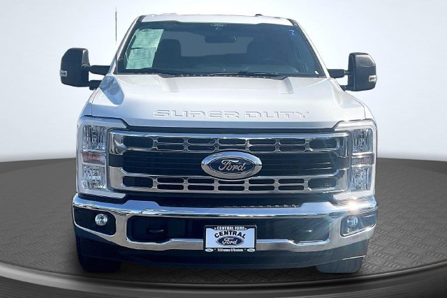 Used 2026 Ford F350 XLT RWD image 3