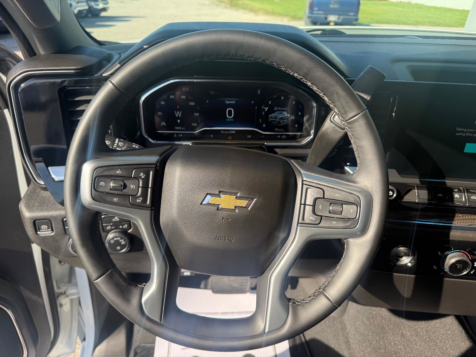 Used 2024 Chevrolet Silverado 1500 LT AWD/4WD image 13