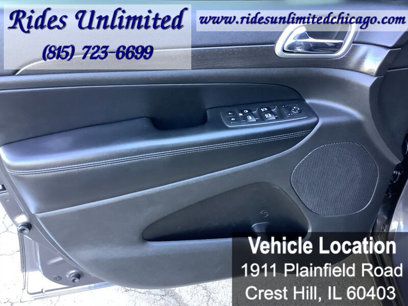 Used 2017 Jeep Grand Cherokee Altitude AWD/4WD image 13