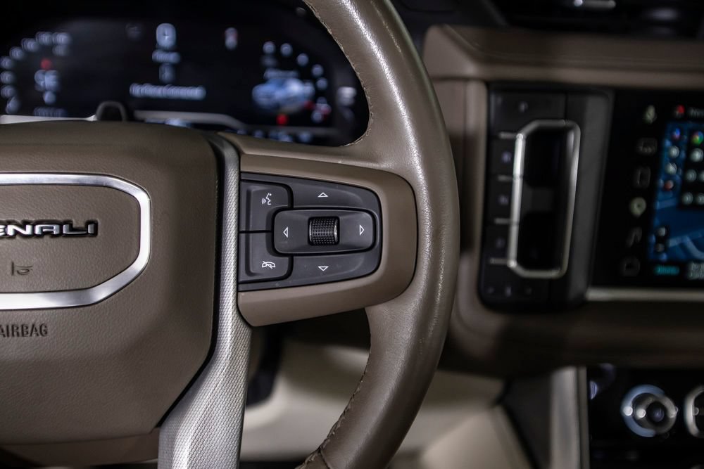 Used 2023 GMC Yukon XL Denali w/ Denali Reserve Package AWD/4WD image 43