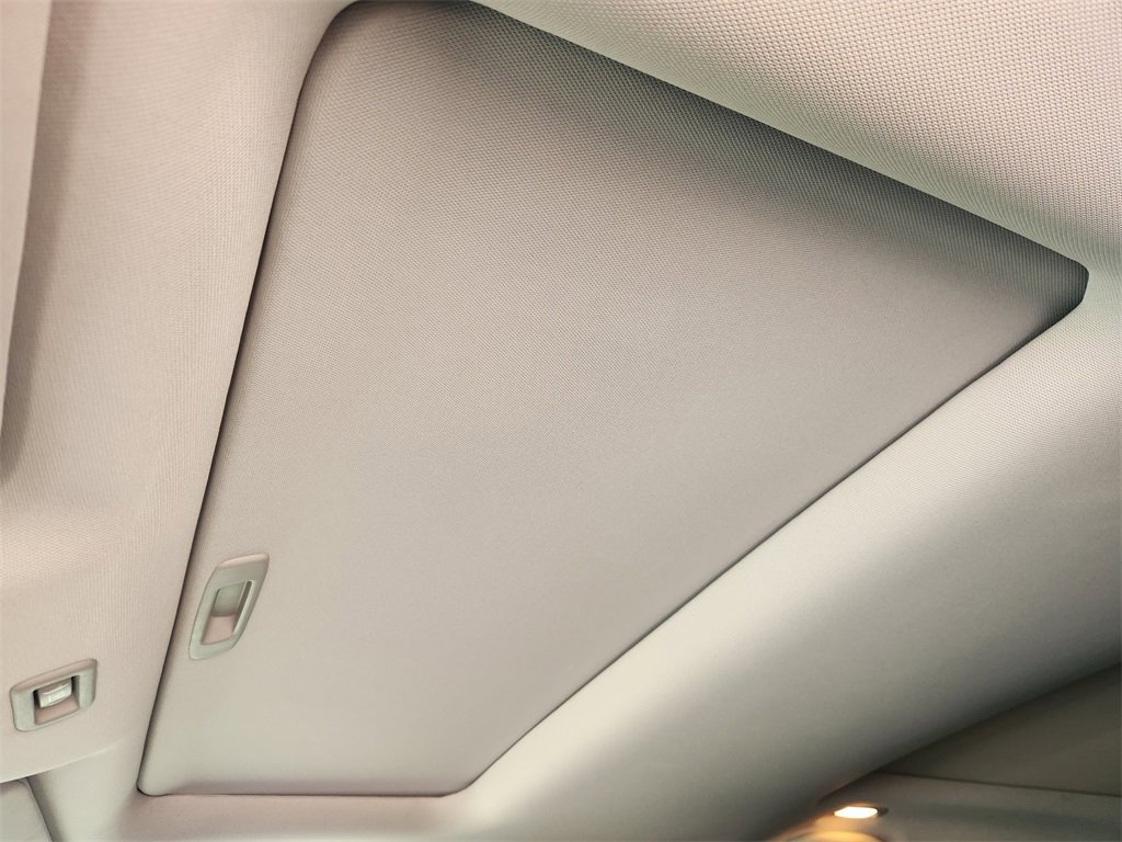 Used 2018 Nissan Pathfinder Platinum image 24