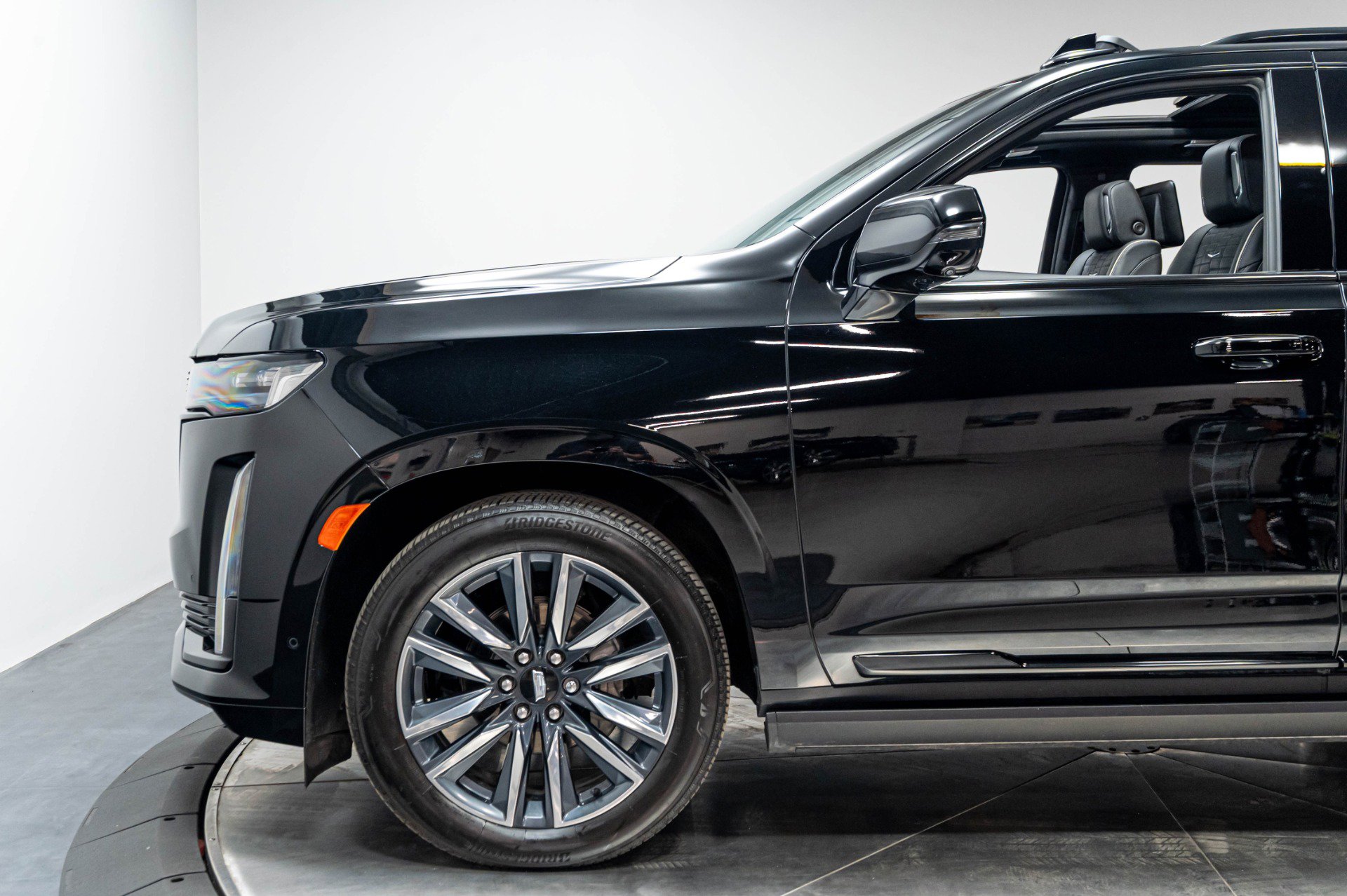 Used 2024 Cadillac Escalade Sport Platinum AWD/4WD image 44