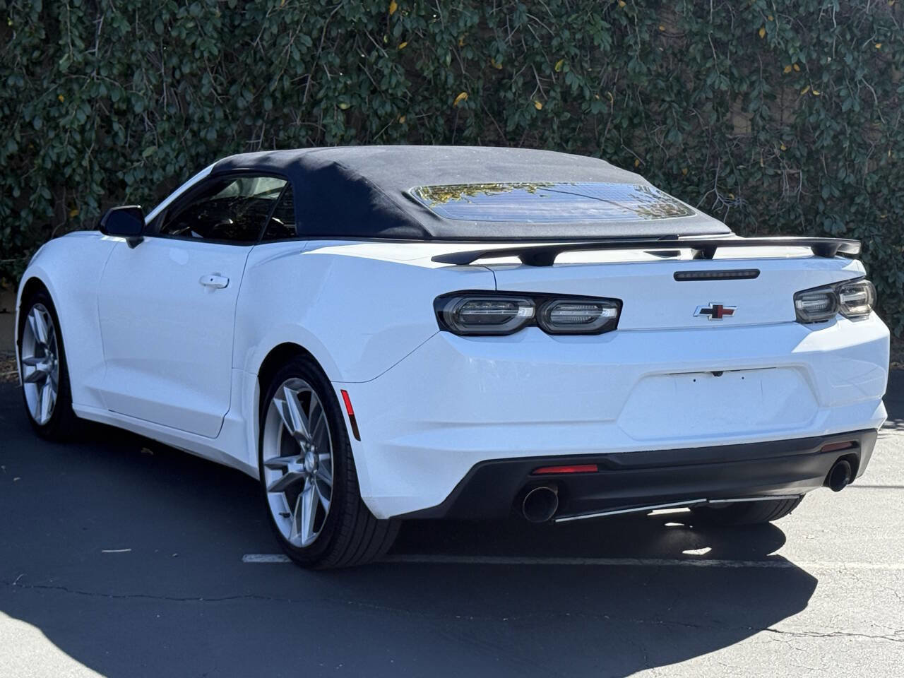 Used 2020 Chevrolet Camaro LT w/ RS Package RWD image 5