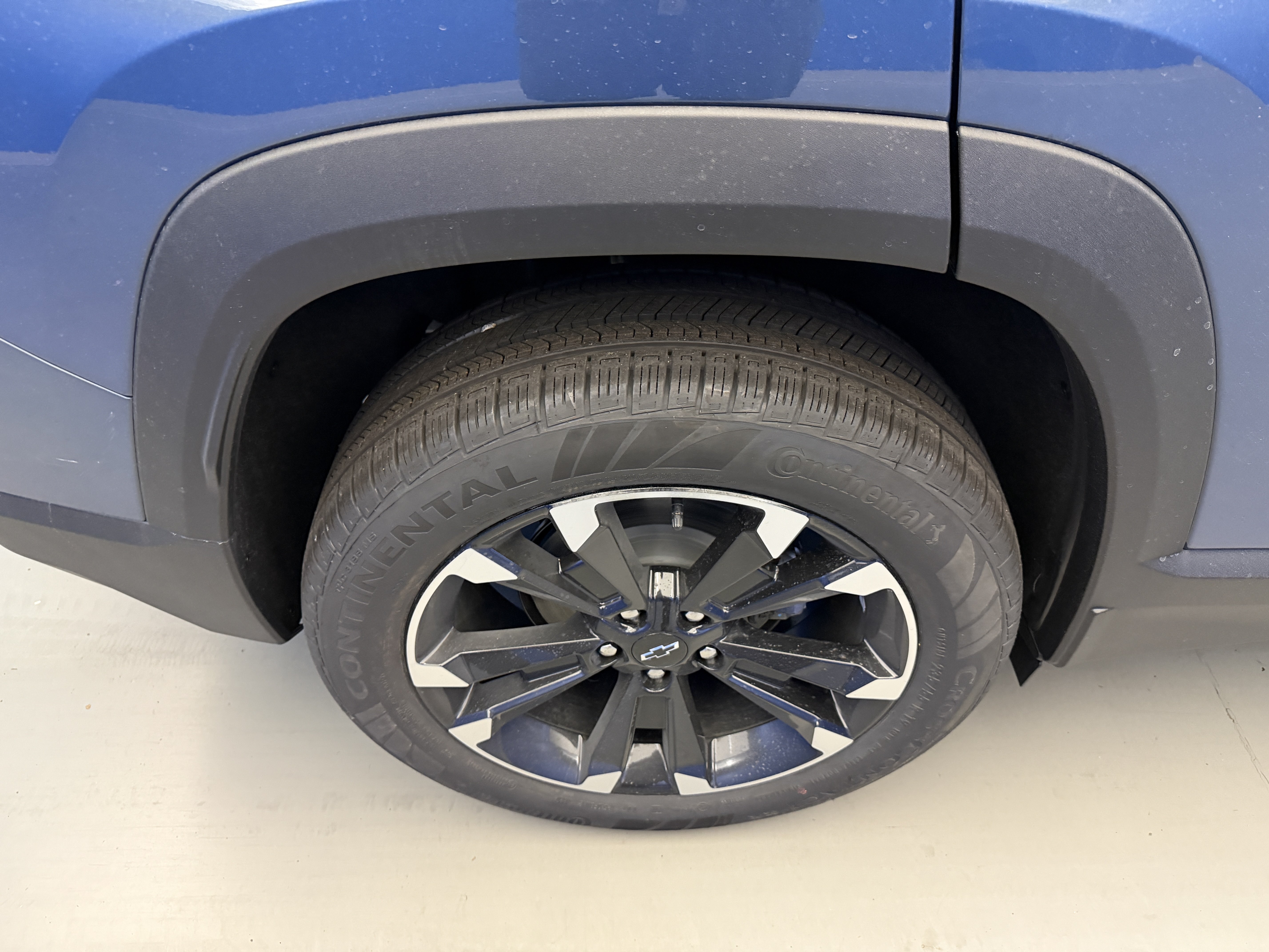 New 2027 Chevrolet Equinox RS w/ Safety and Technology Package AWD/4WD image 8